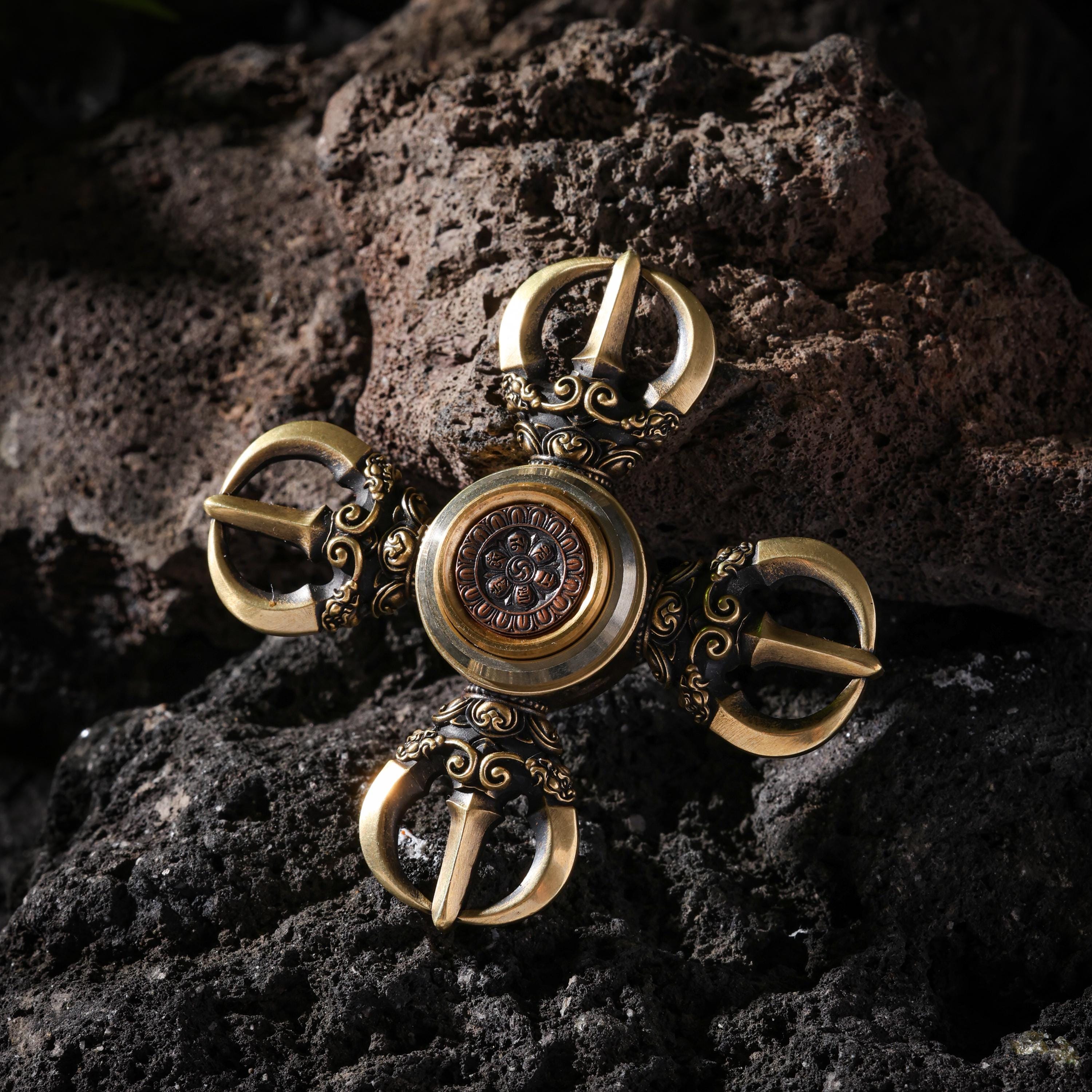 AURA DEER Finger Spinner Tibetan Vajra Dorje Brass EDC Handheld Talisman