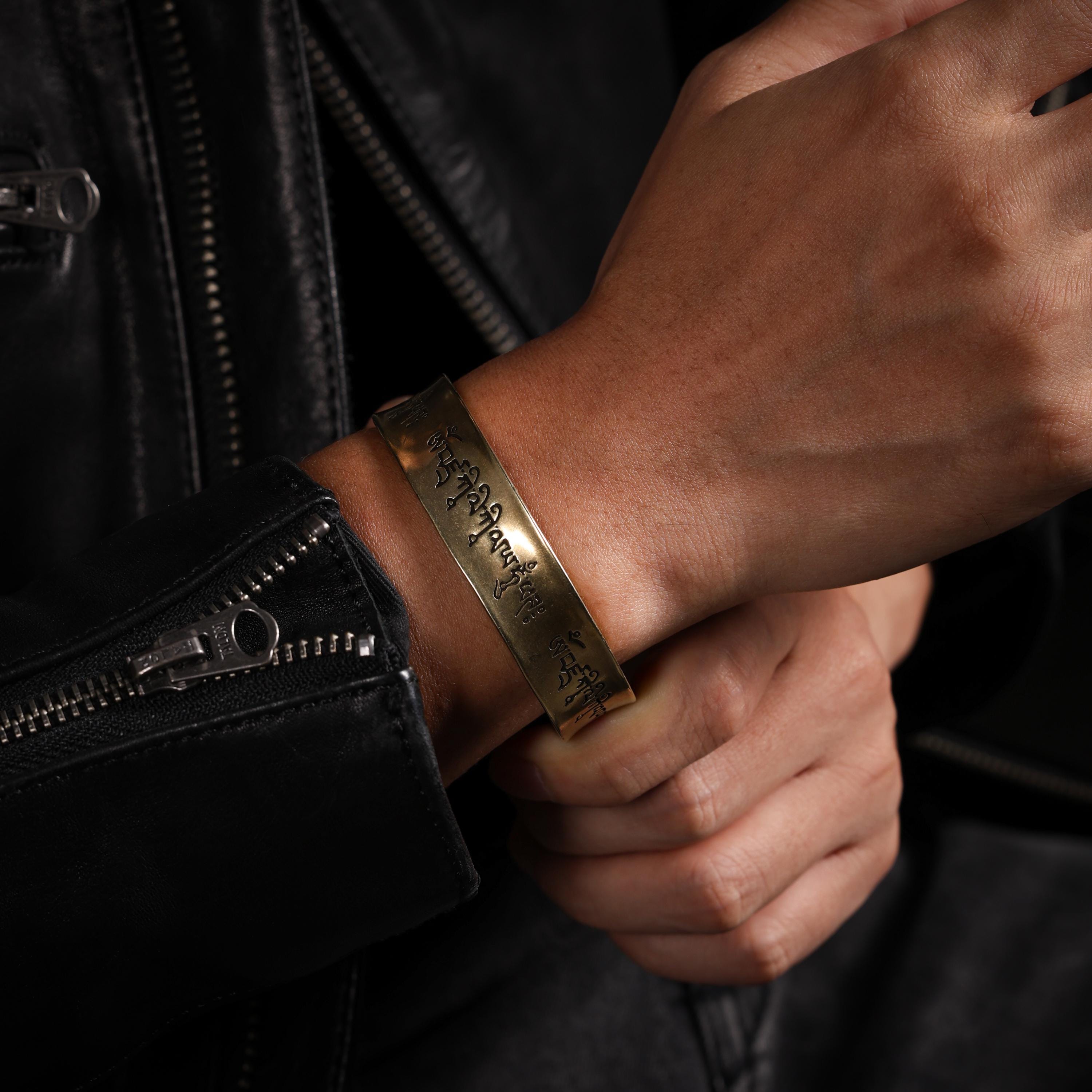 AURA DEER Vajra Mantra Hand-Engraved Tibetan Cuff Bracelet
