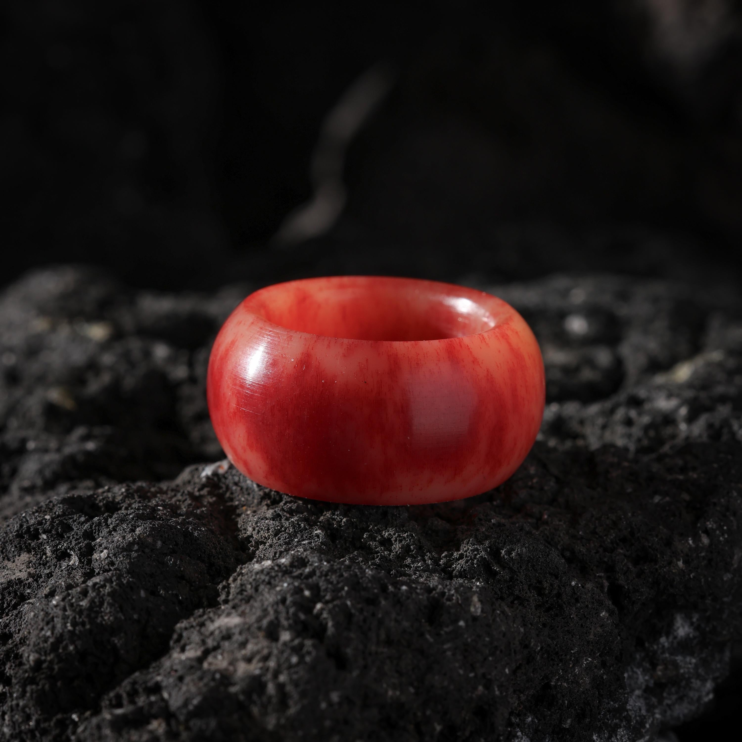 AURA DEER Red-Toned Yak Bone Band Ring