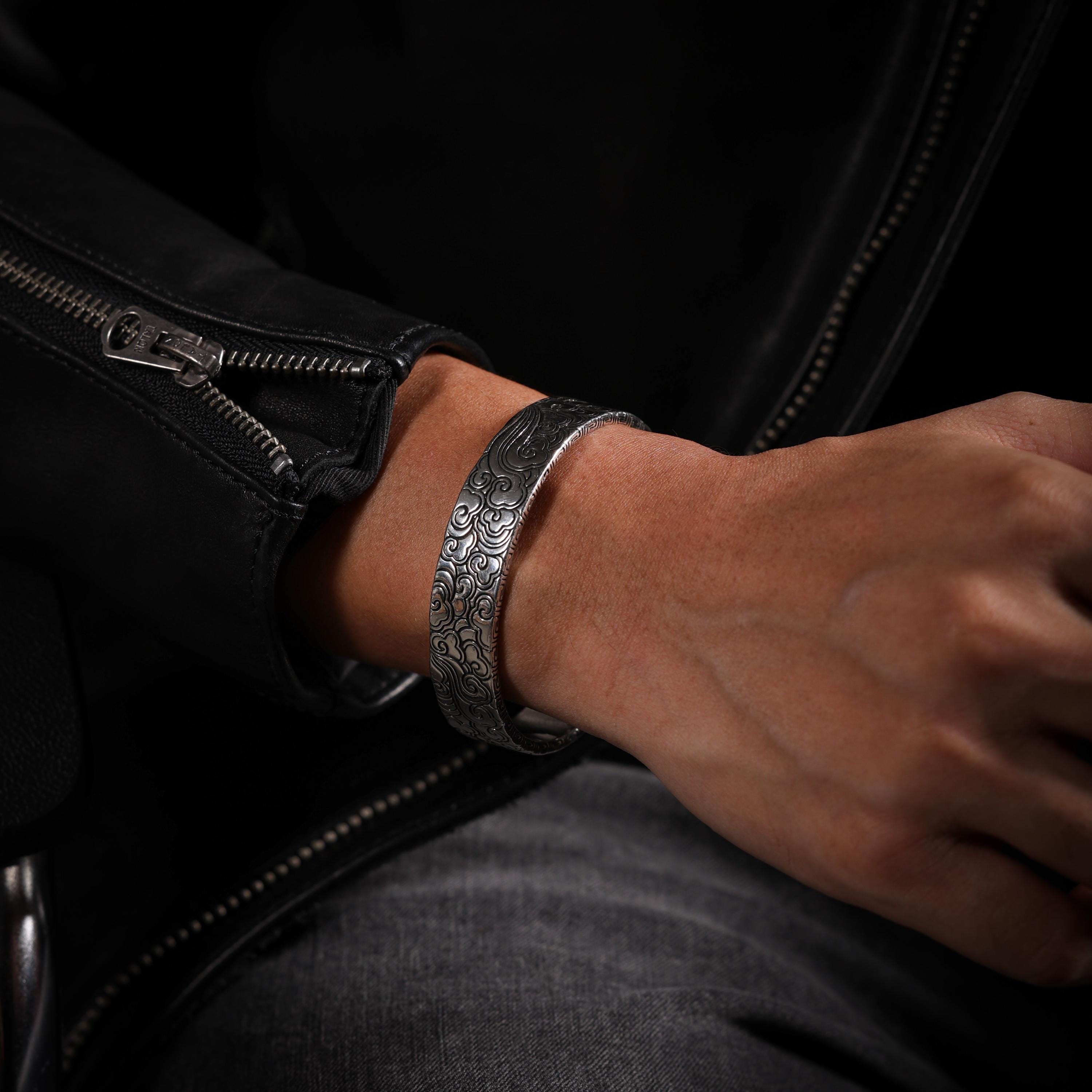 AURA DEER Auspicious Cloud Meander Open Cuff Bracelet