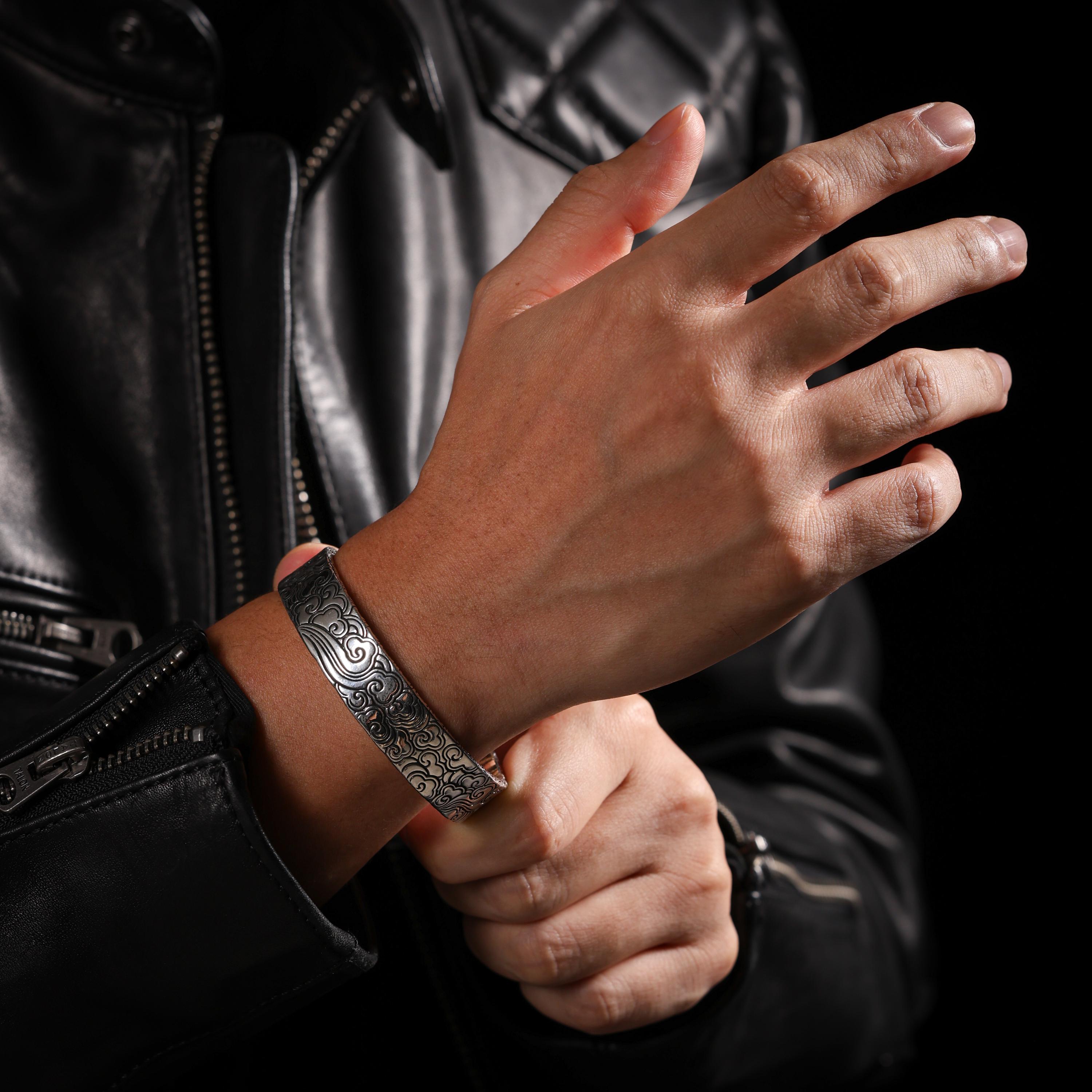 AURA DEER Auspicious Cloud Meander Open Cuff Bracelet