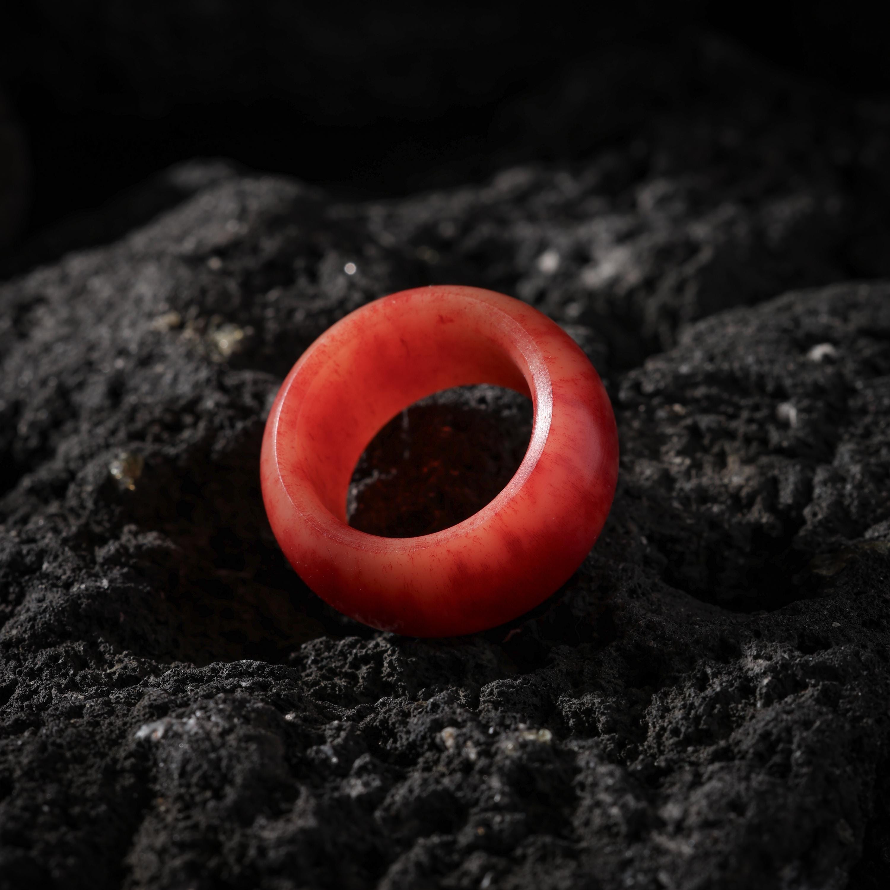 AURA DEER Red-Toned Yak Bone Band Ring