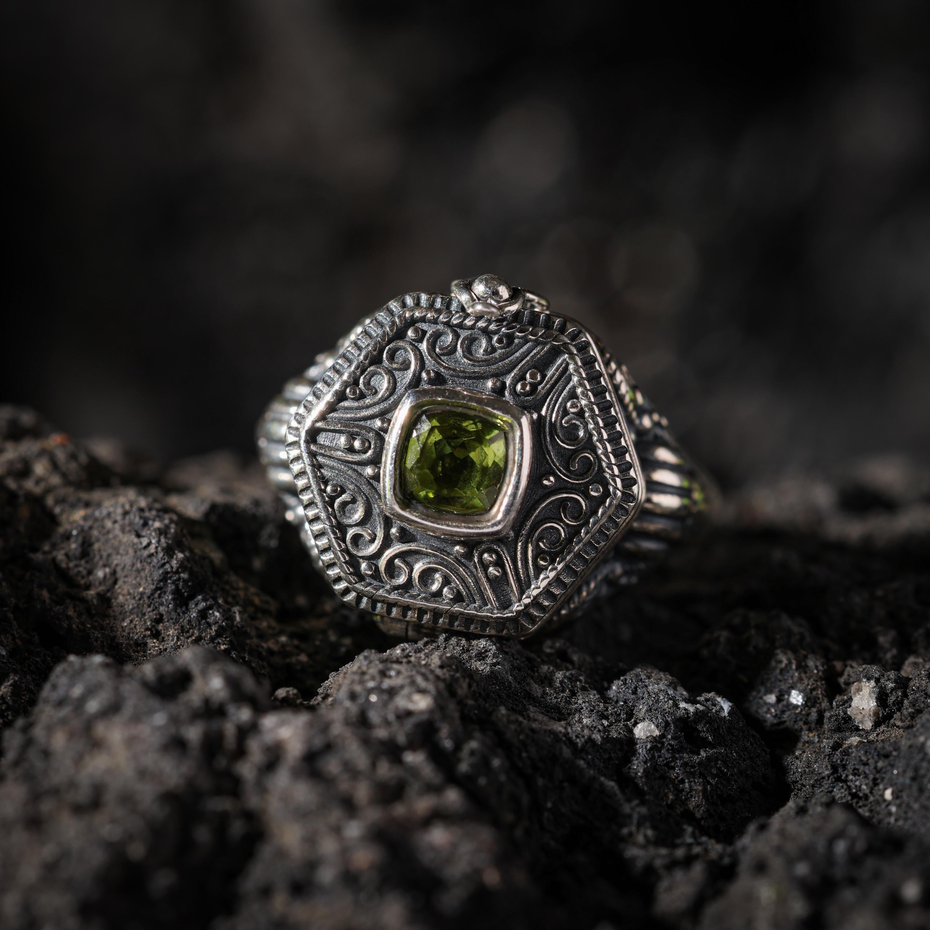 AURA DEER Peridot Gawu Box Ring Sterling Silver Adjustable Locket Ring