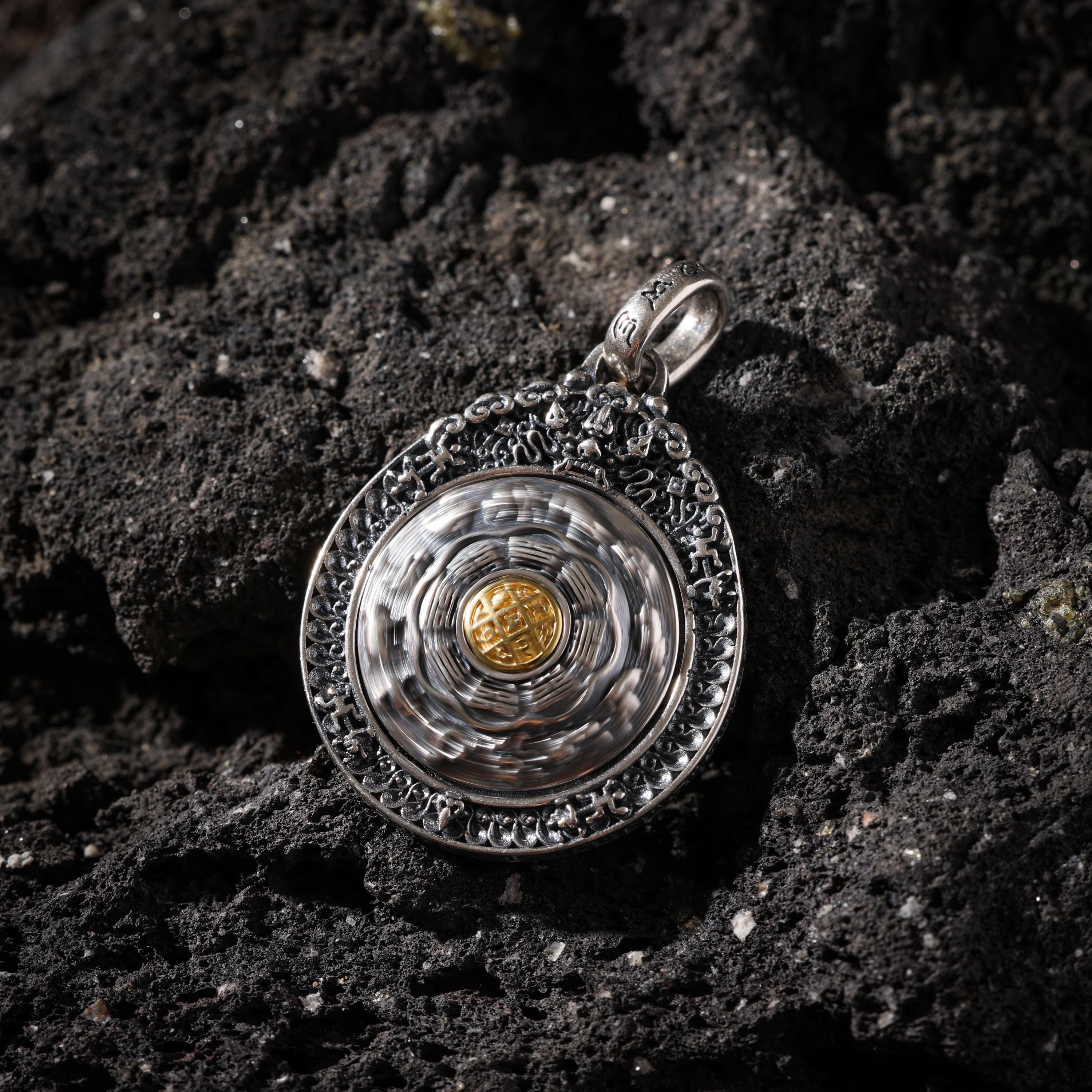 AURA DEER Rotating Nine-Palace Bagua Pendant Necklace Sterling Silver Tibetan Amulet