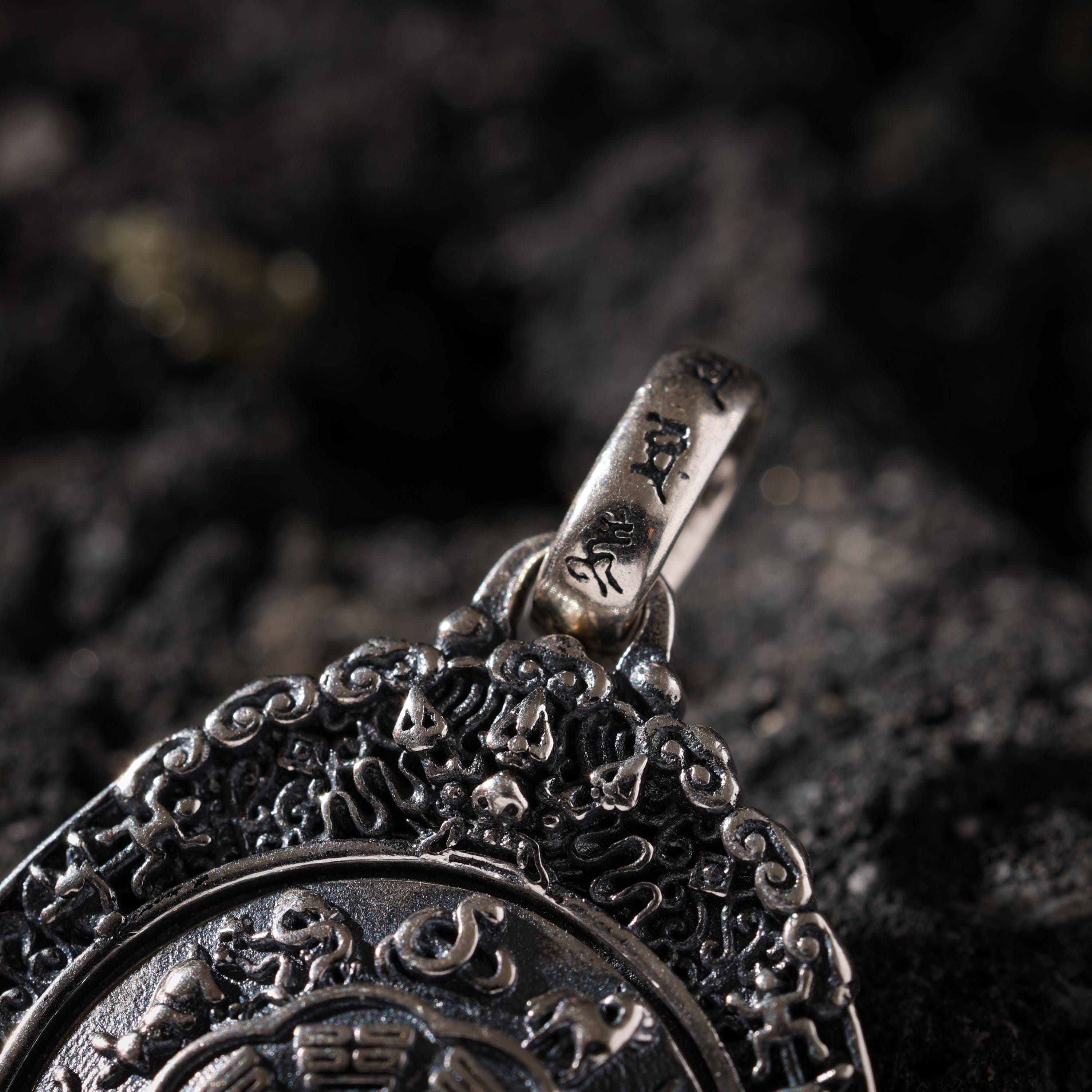 AURA DEER Three-Dimensional Vajra Pendant Necklace Sterling Silver Tibetan Amulet