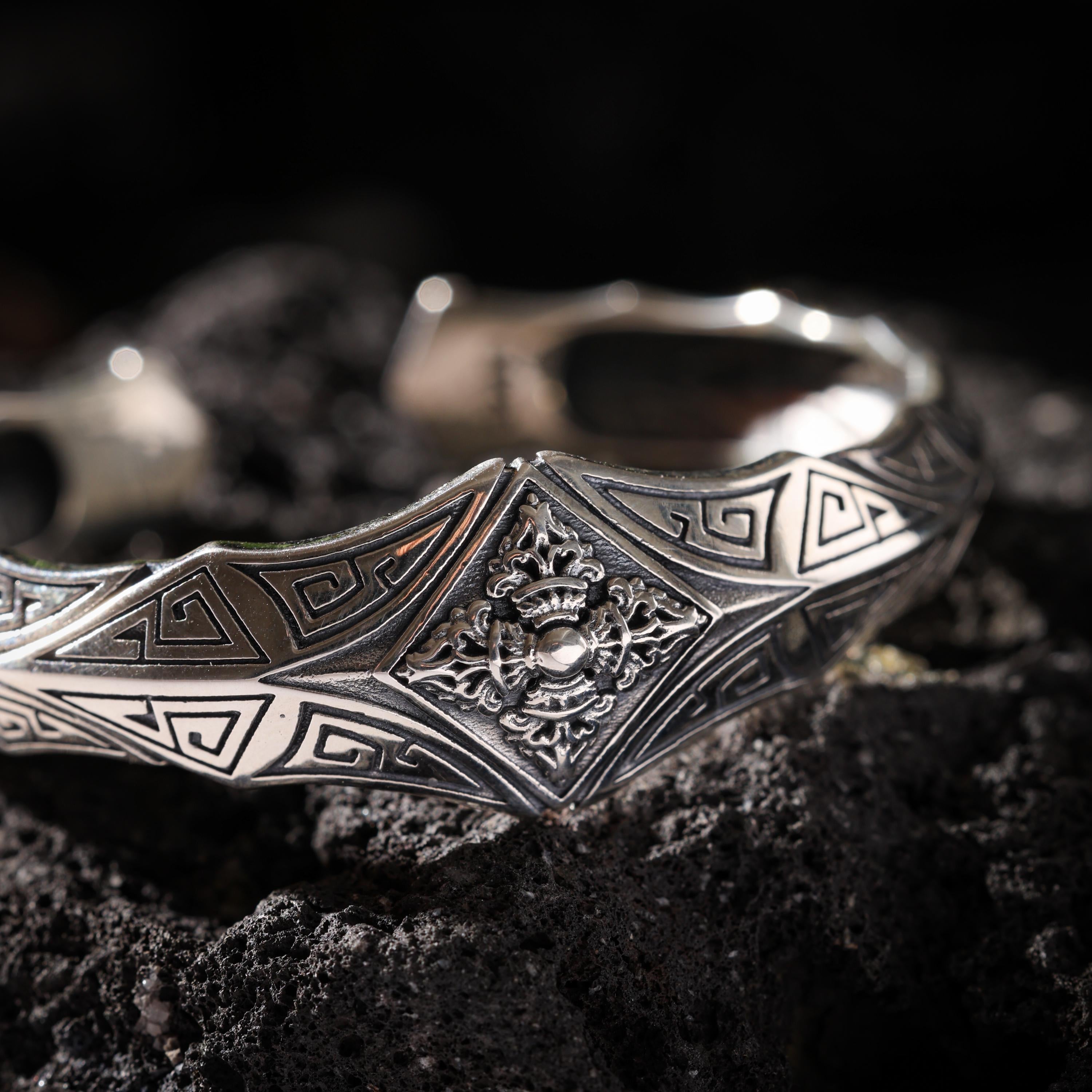 AURA DEER Vajra Open Cuff Bracelet S925 Sterling Silver Tibetan Amulet