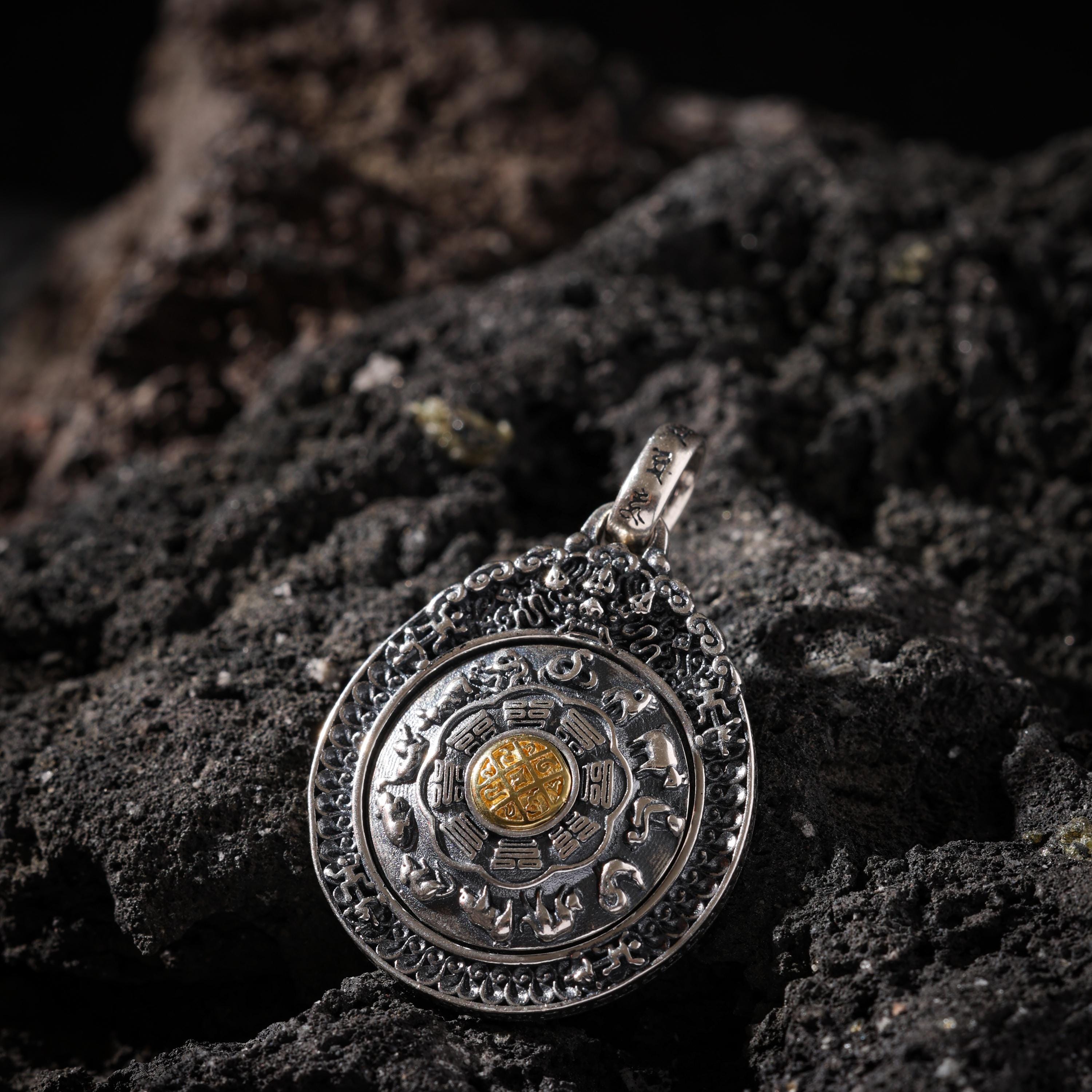 AURA DEER Rotating Nine-Palace Bagua Pendant Necklace Sterling Silver Tibetan Amulet