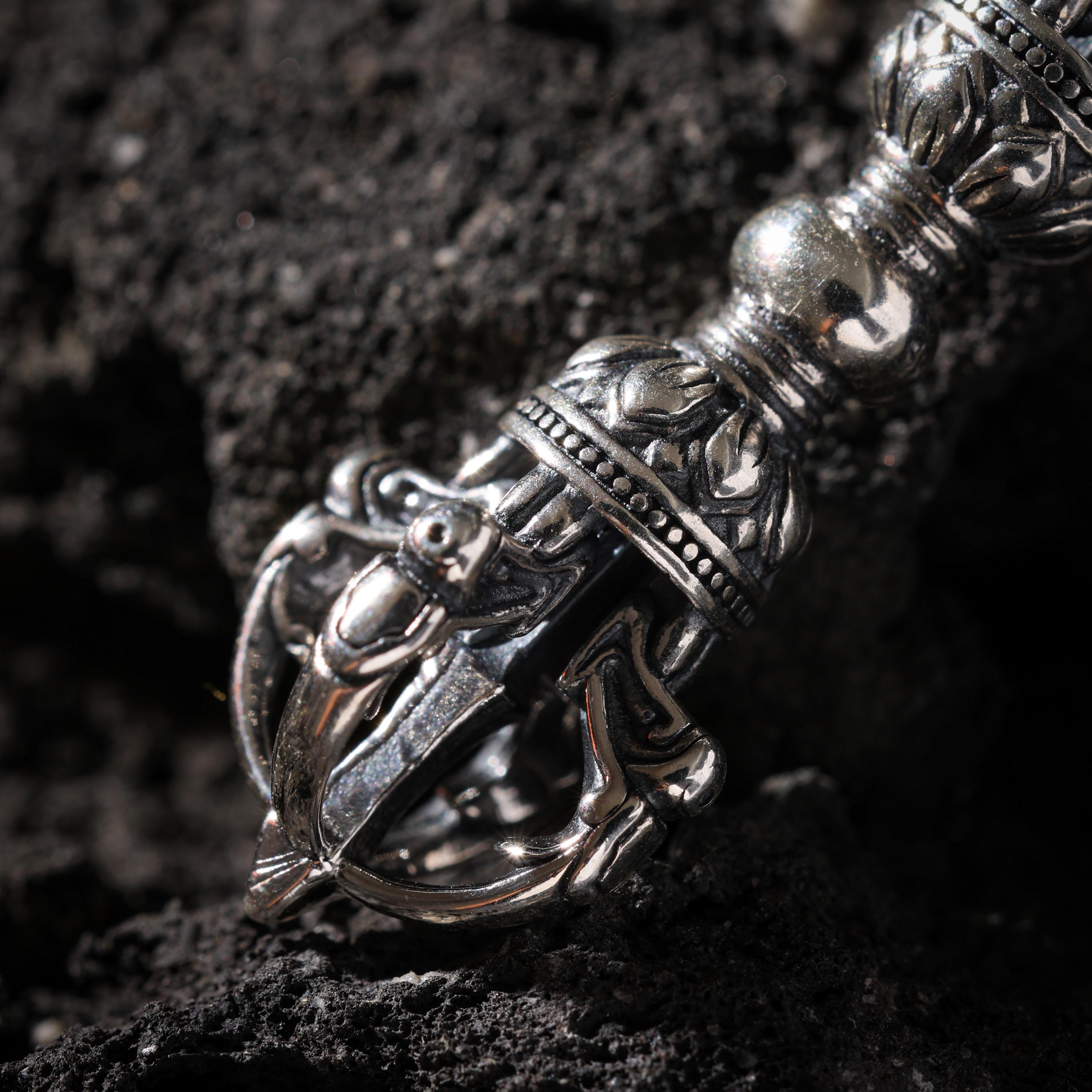 AURA DEER Three-Dimensional Vajra Pendant Sterling Silver Tibetan Amulet