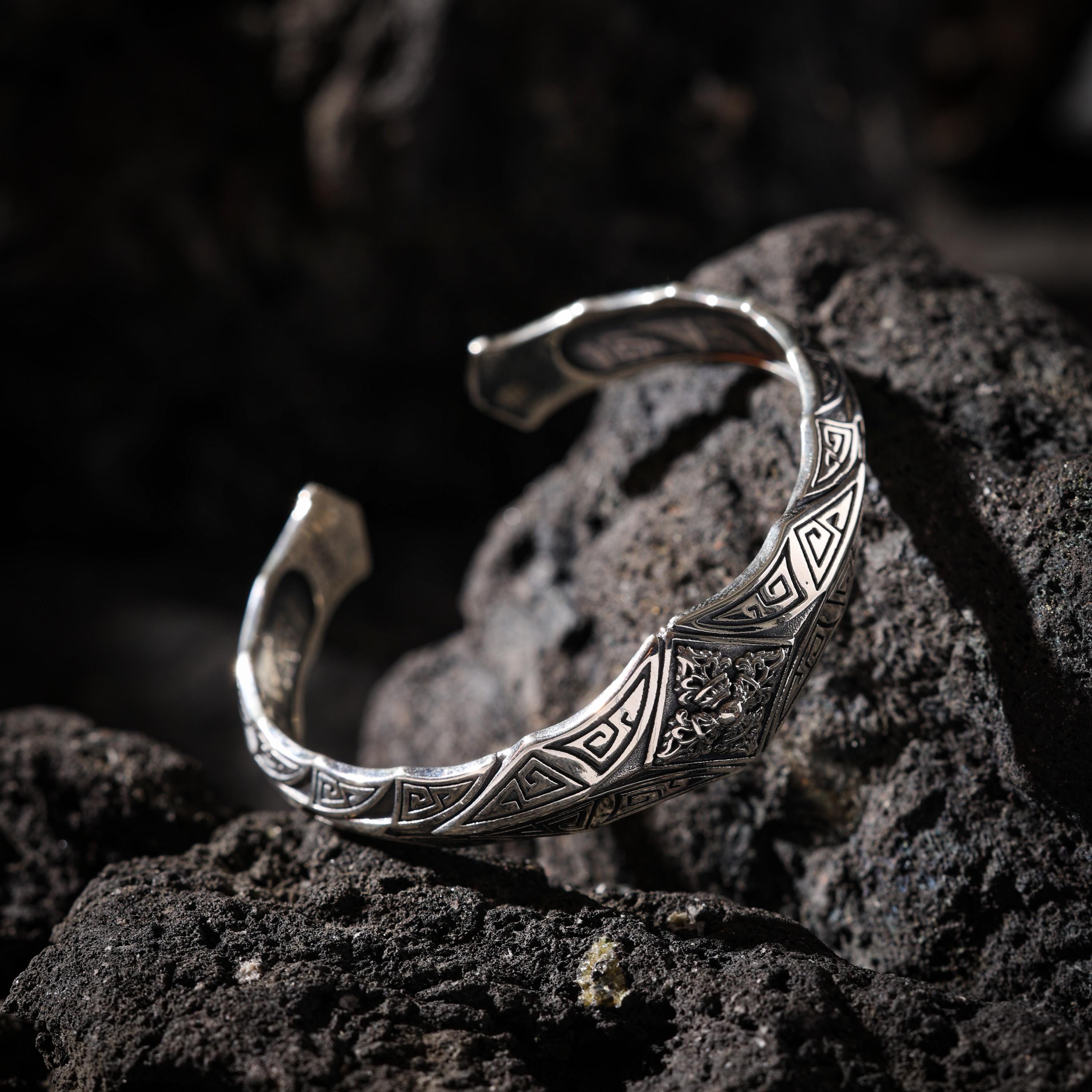 AURA DEER Vajra Open Cuff Bracelet S925 Sterling Silver Tibetan Amulet