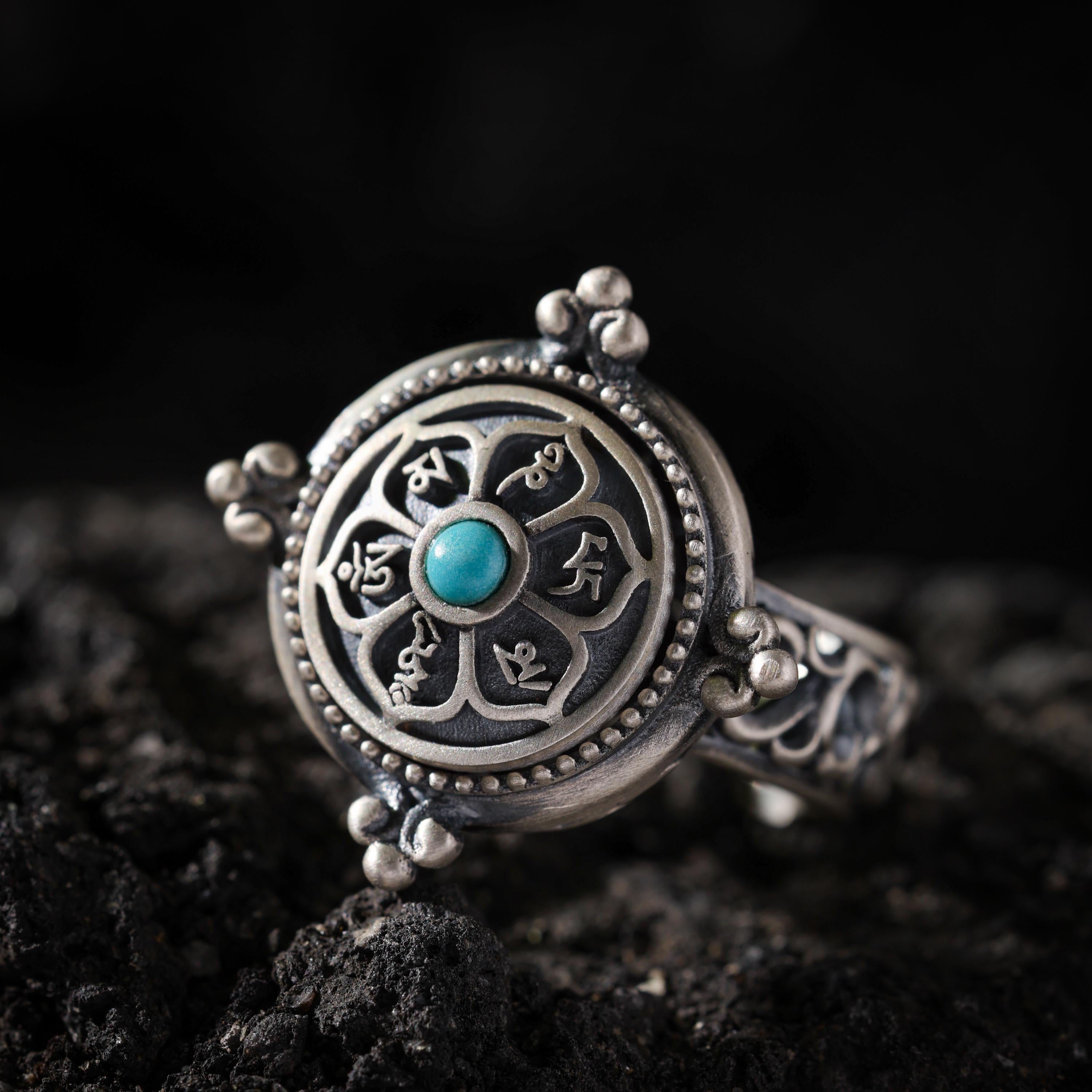 AURA DEER Six-Word Mantra Turquoise Rotating Sterling Silver Ring