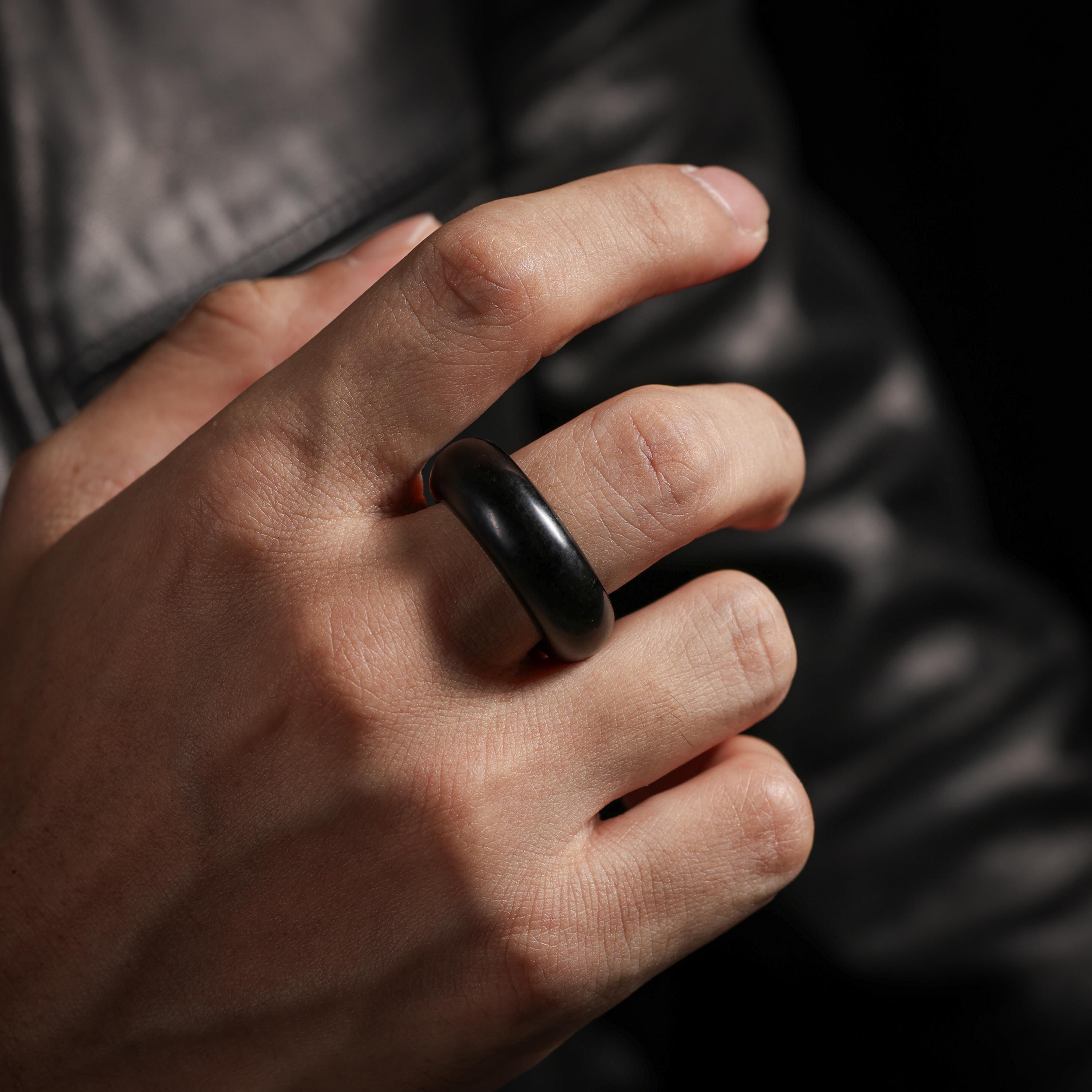 AURA DEER Yak Horn Thumb Ring