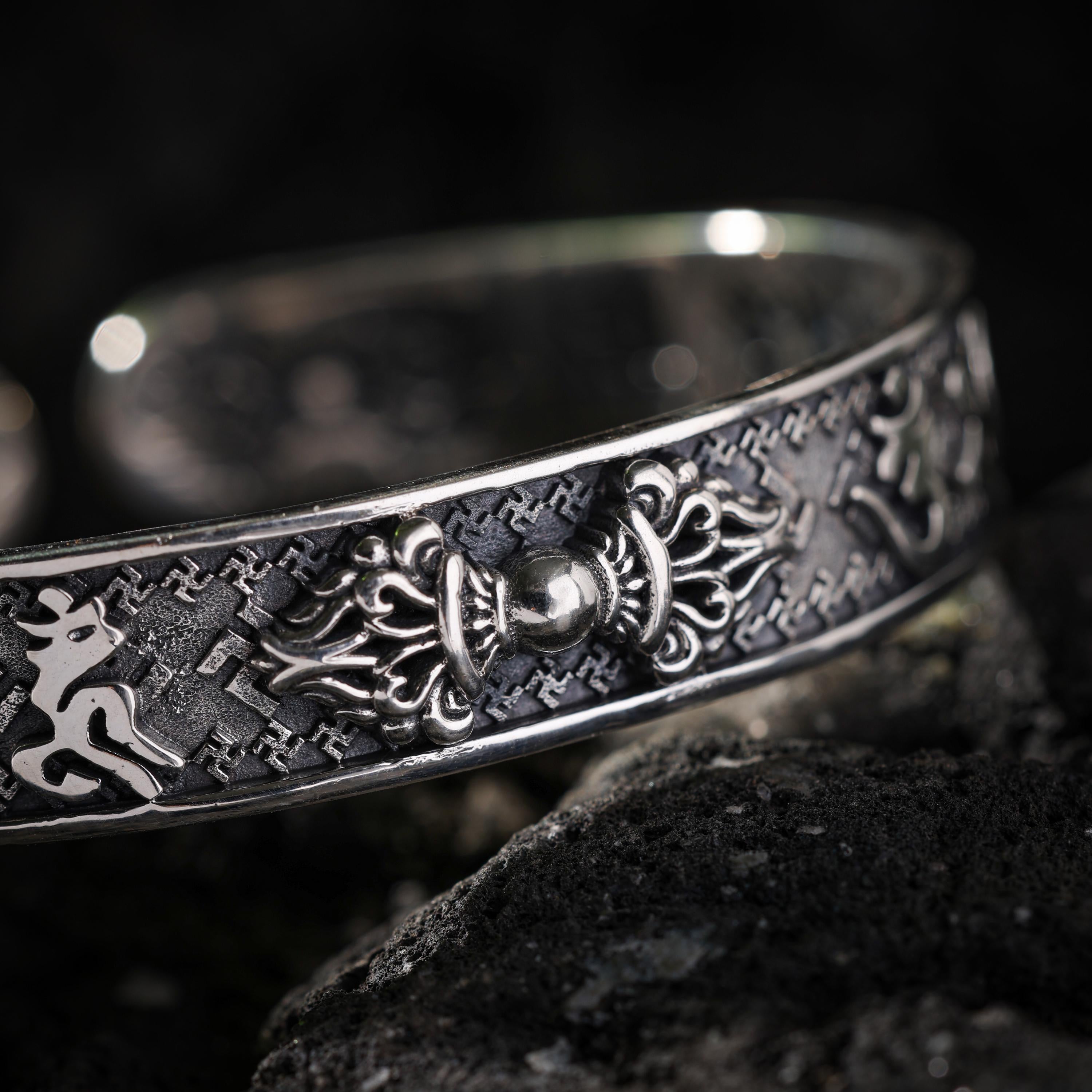 AURA DEER Vajra Six-Word Mantra Sterling Silver Cuff Bracelet