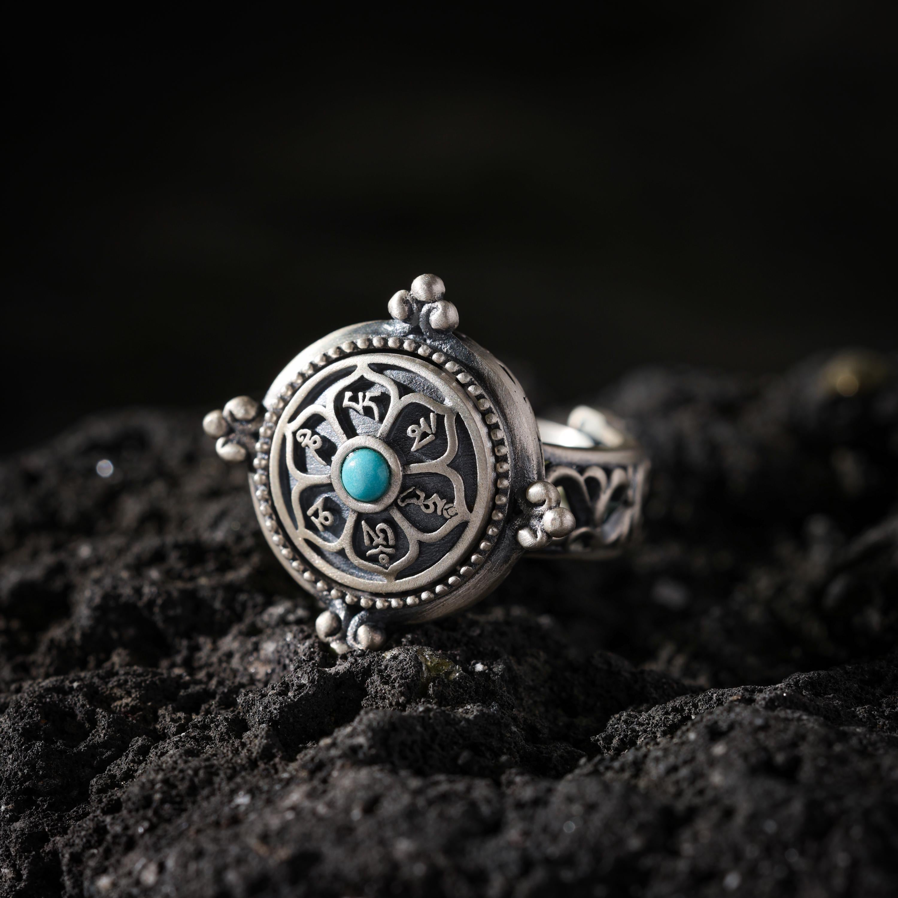 AURA DEER Six-Word Mantra Turquoise Rotating Sterling Silver Ring