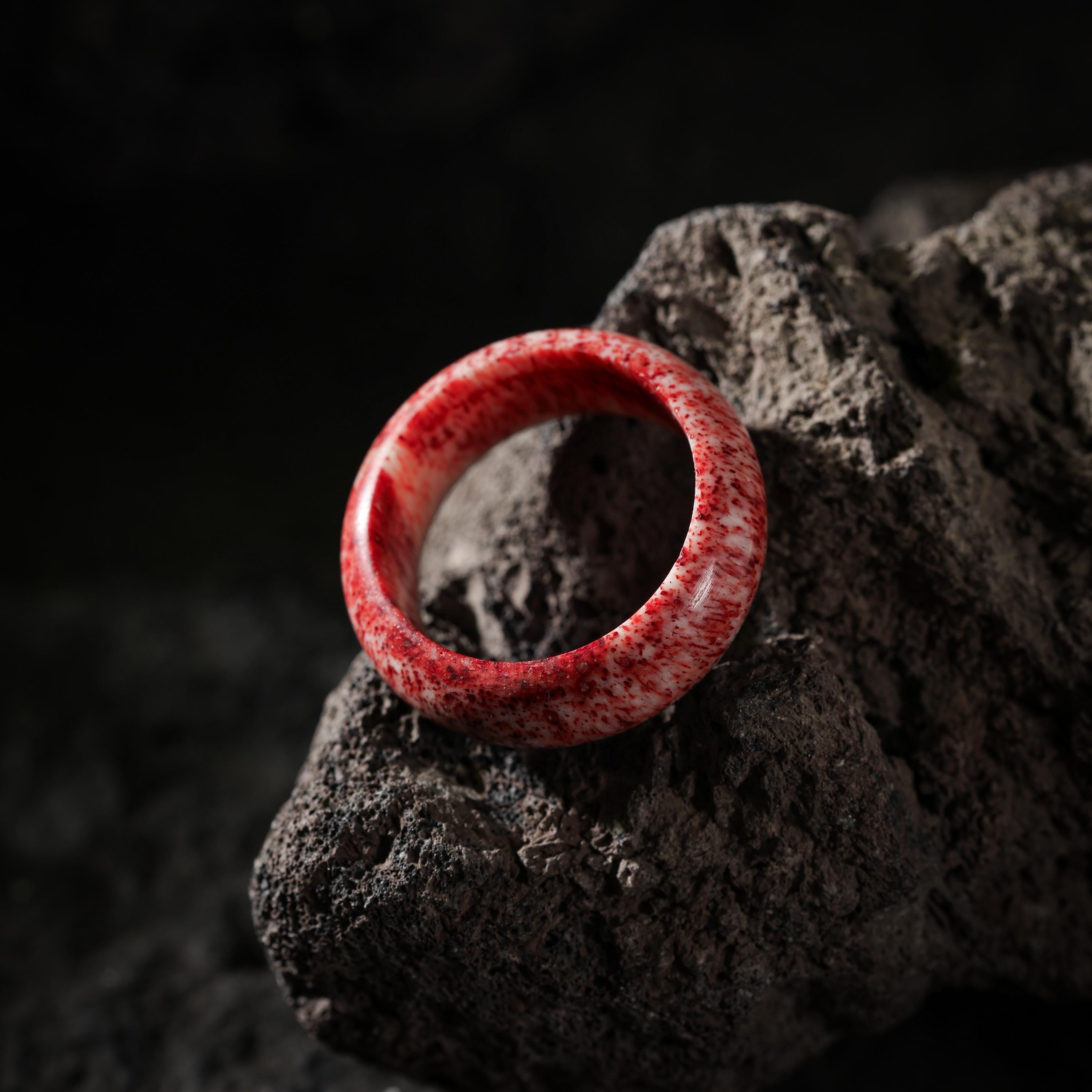 AURA DEER Crimson-Marbled Yak Bone Thumb Ring