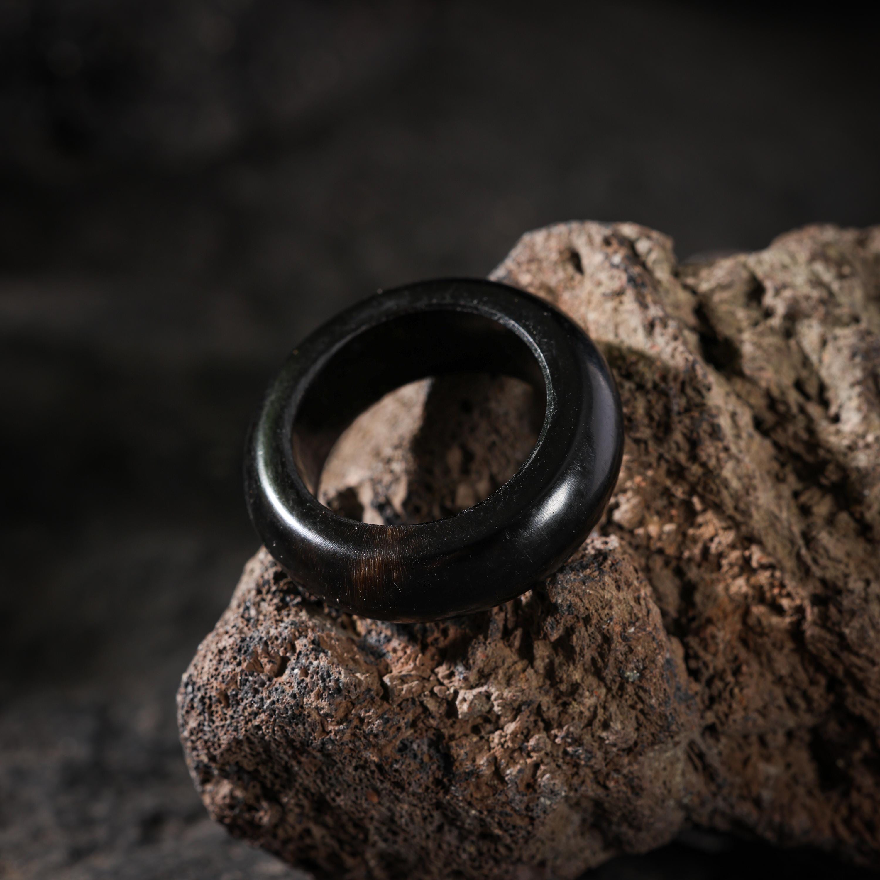 AURA DEER Yak Horn Thumb Ring