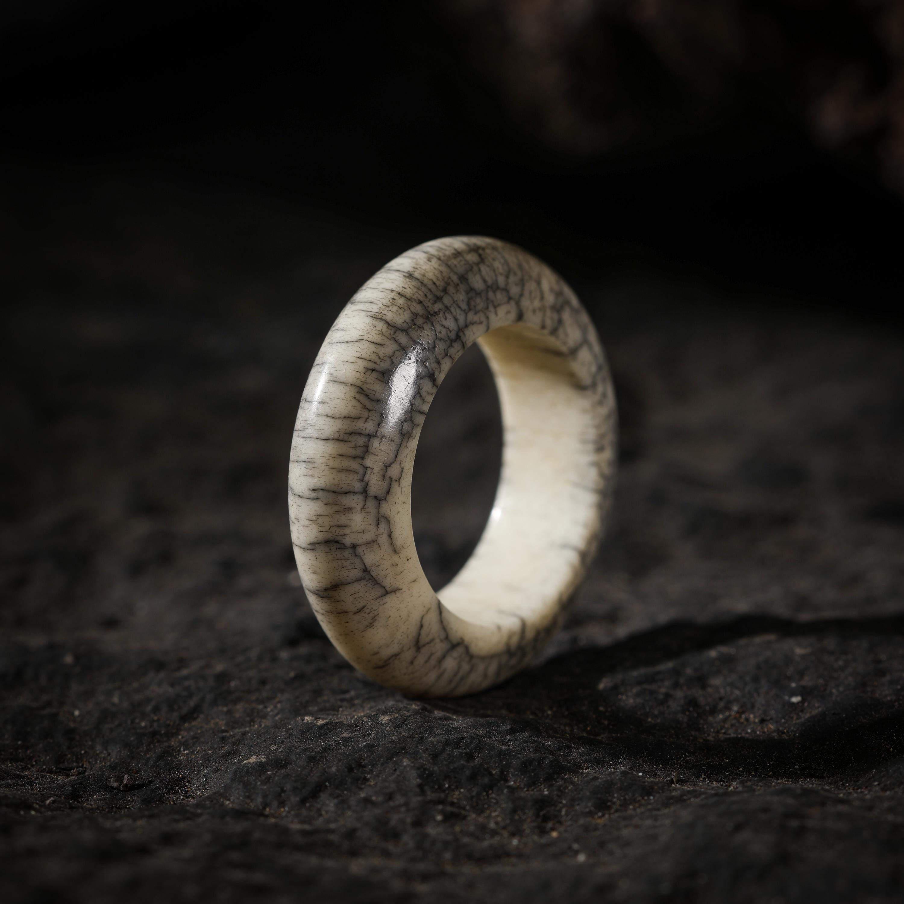 AURA DEER Weathered Yak Bone Thumb Ring