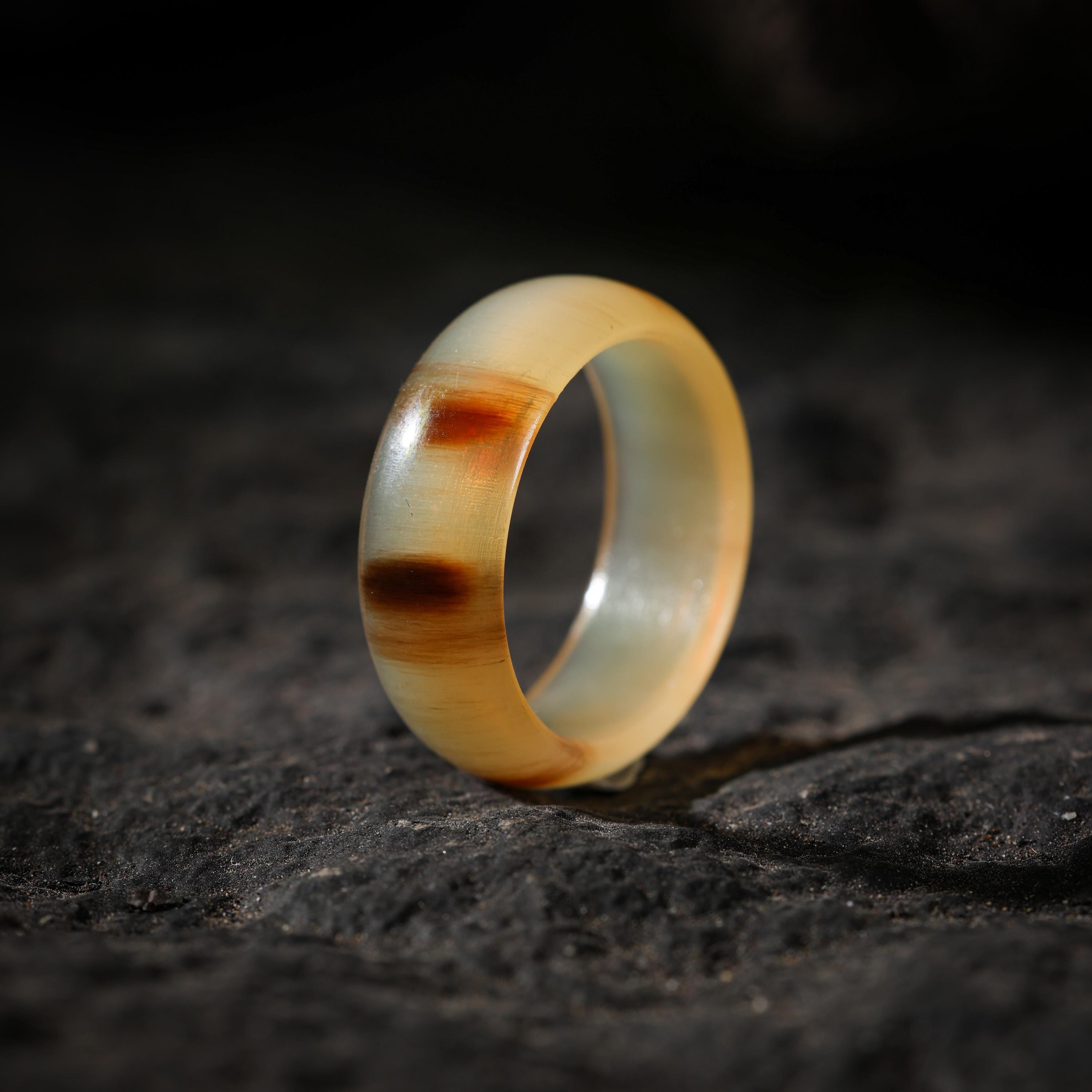 AURA DEER Yak Horn Thumb Ring