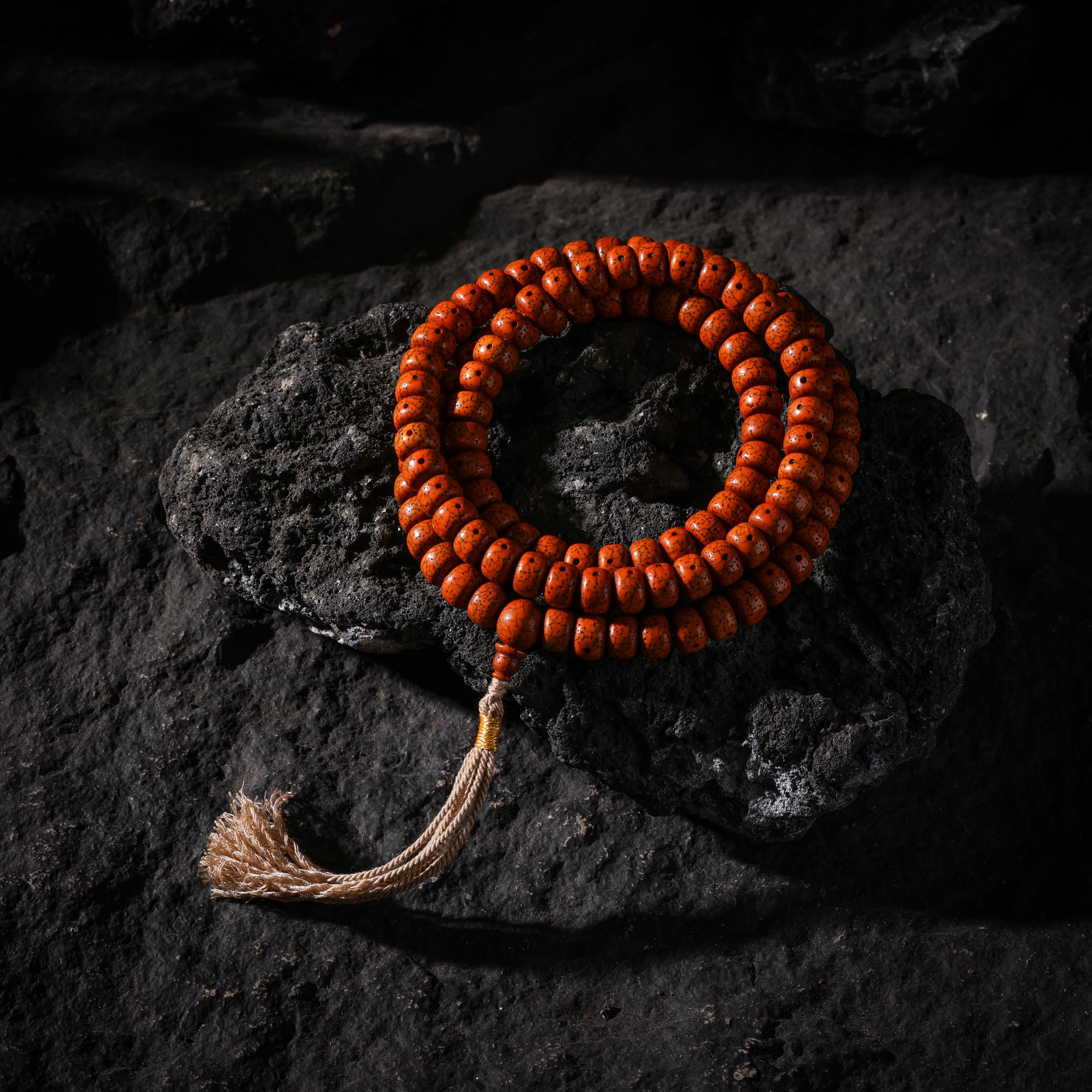AURA DEER Aged Star & Moon Bodhi Seed 108-Bead Mala