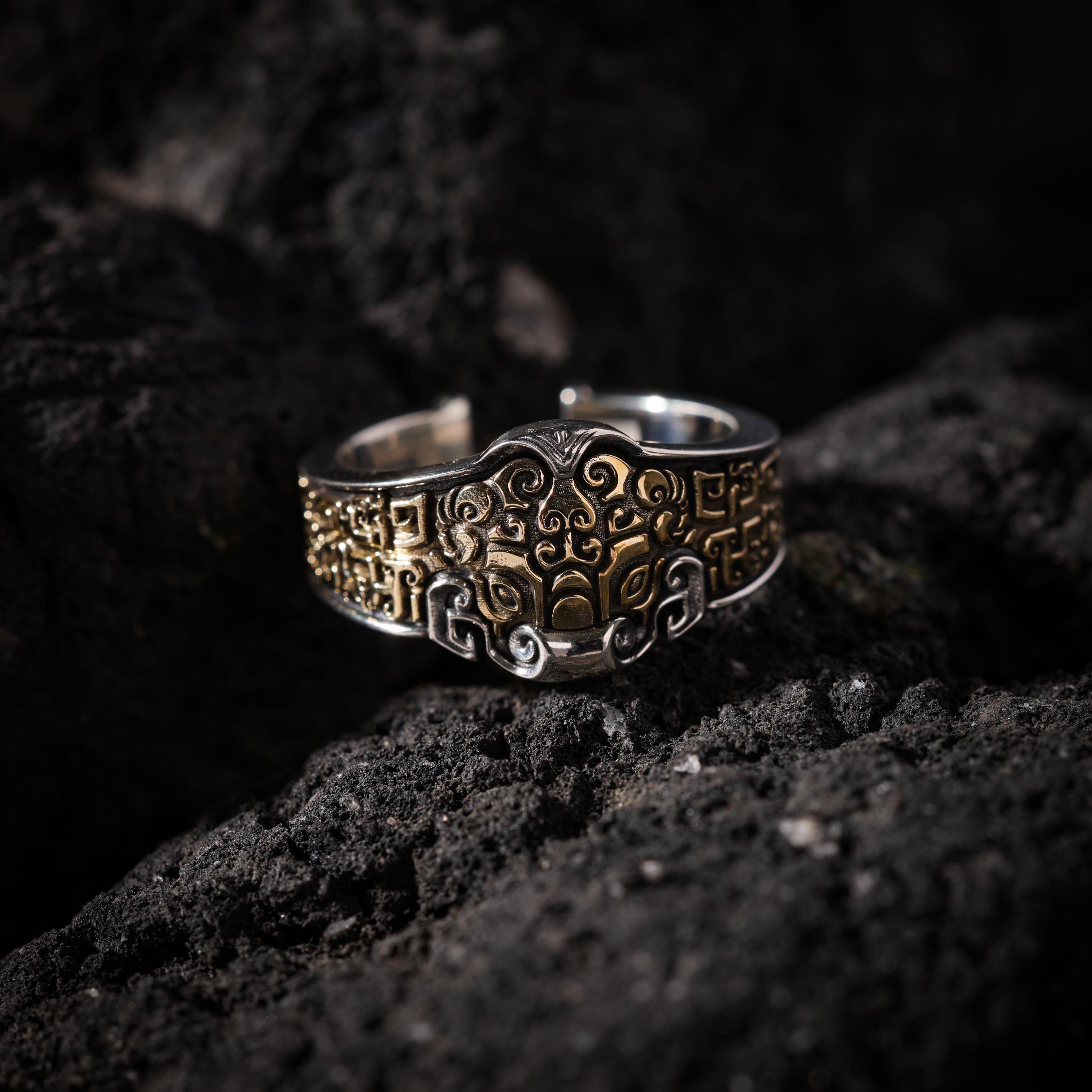 AURA DEER Taotie Mask Sterling Silver Adjustable Ring