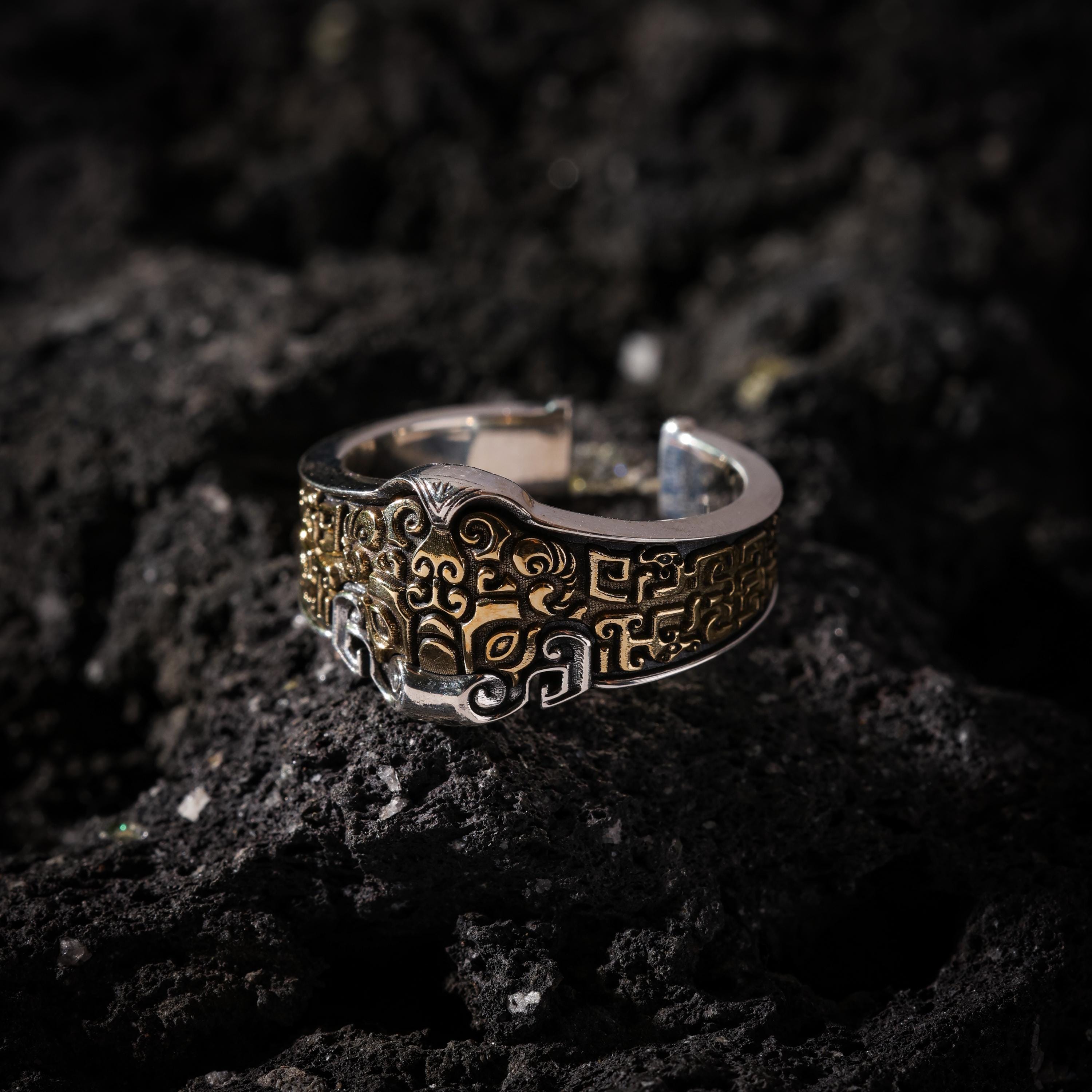 AURA DEER Taotie Mask Sterling Silver Adjustable Ring