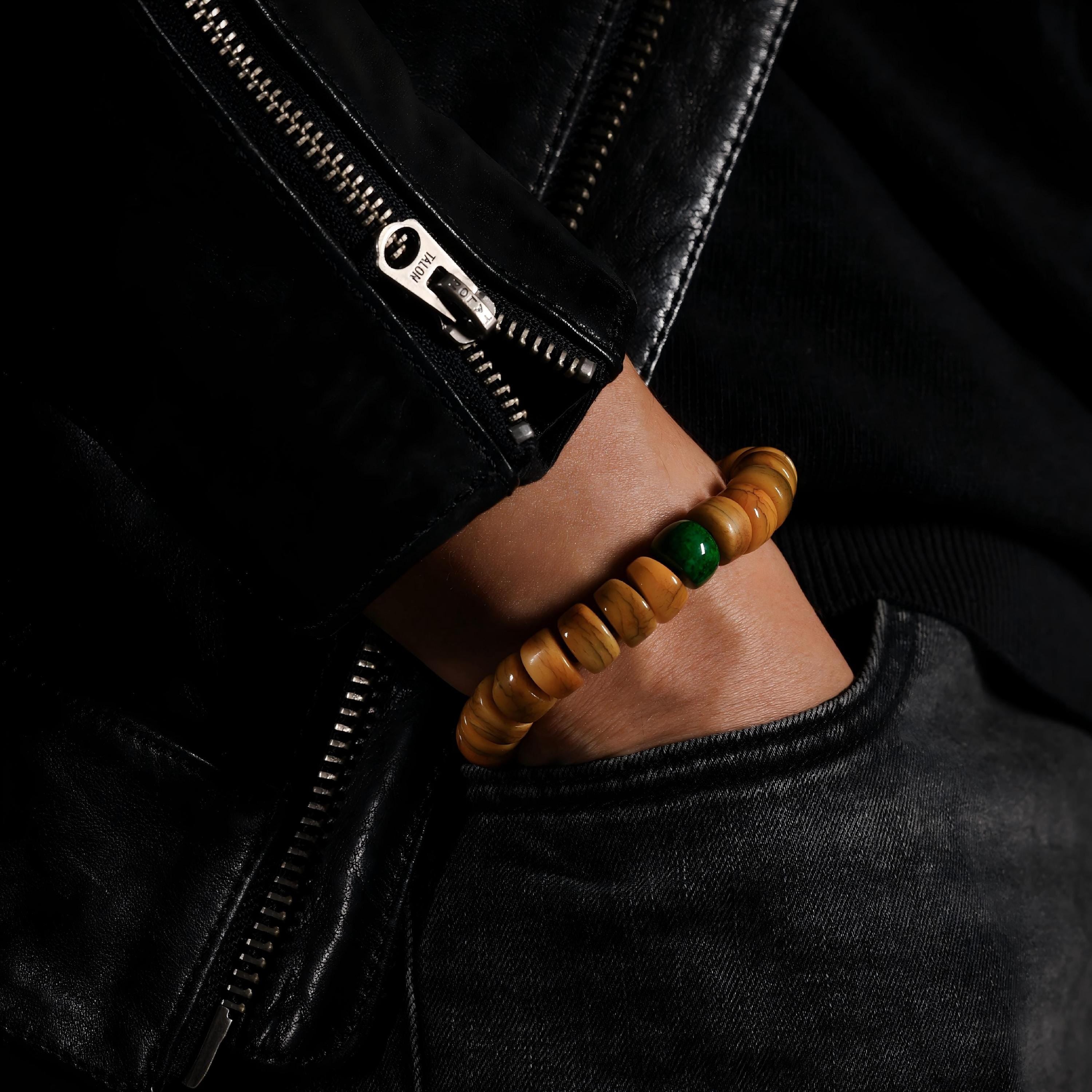 AURA DEER Thin-Cut Yak Bone Rondelle Bracelet with Turquoise