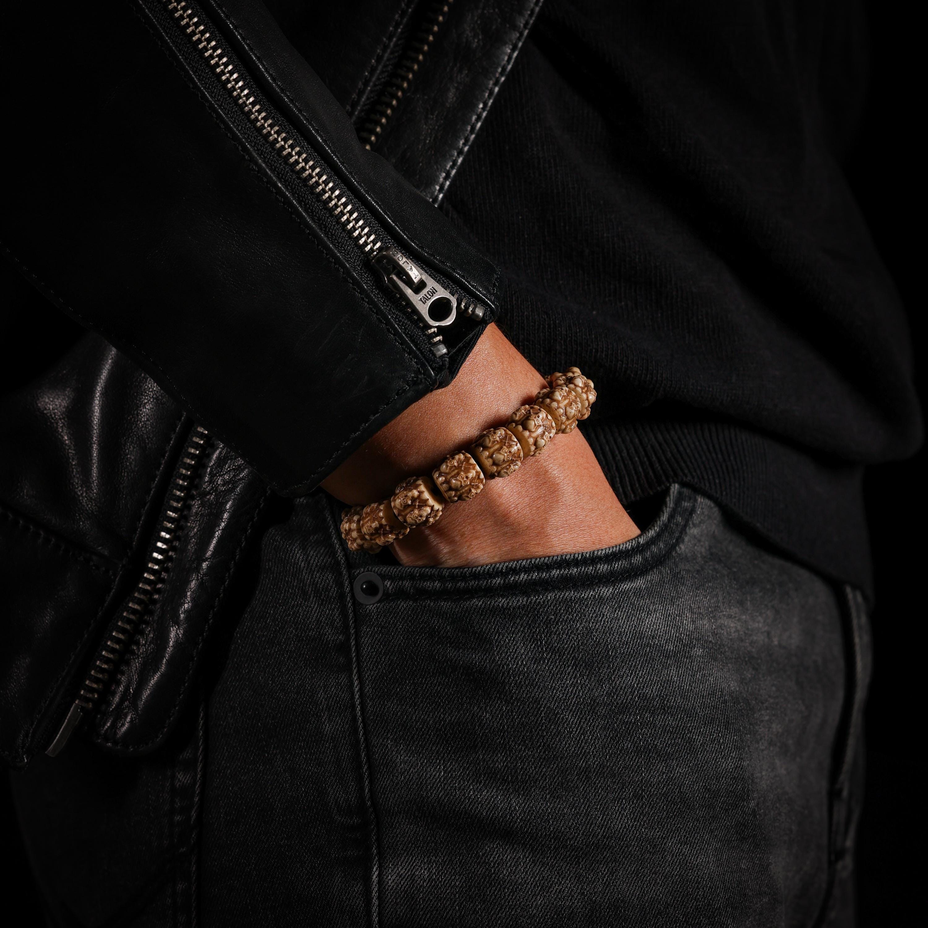 AURA DEER Six-Faced Yak Bone Skull Beaded Bracelet
