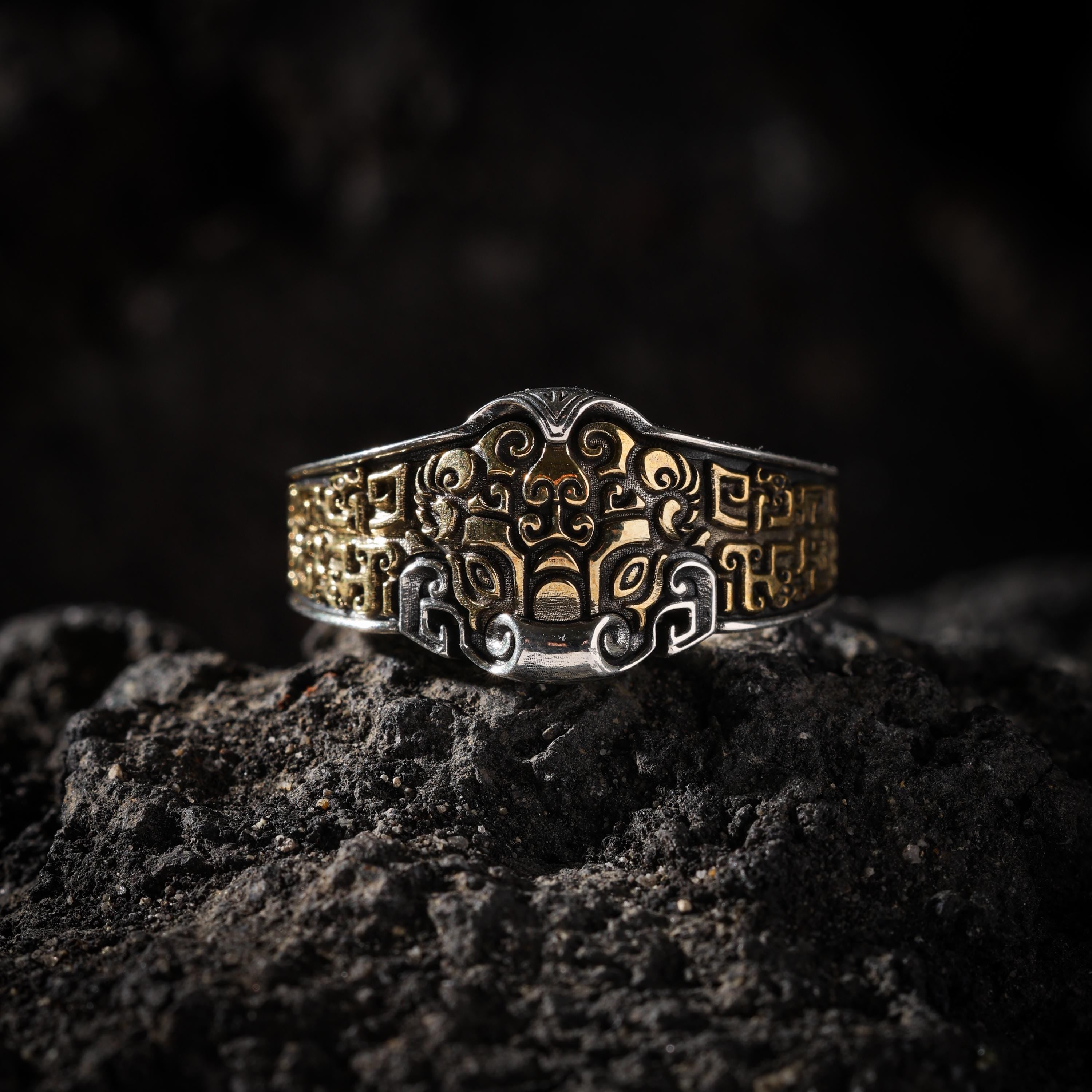 AURA DEER Taotie Mask Sterling Silver Adjustable Ring