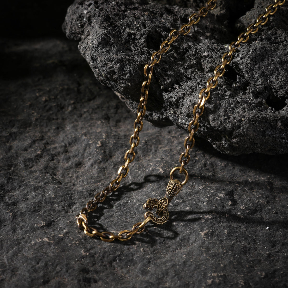 AURA DEER Kui Dragon Brass Faceted Rolo Chain Necklace