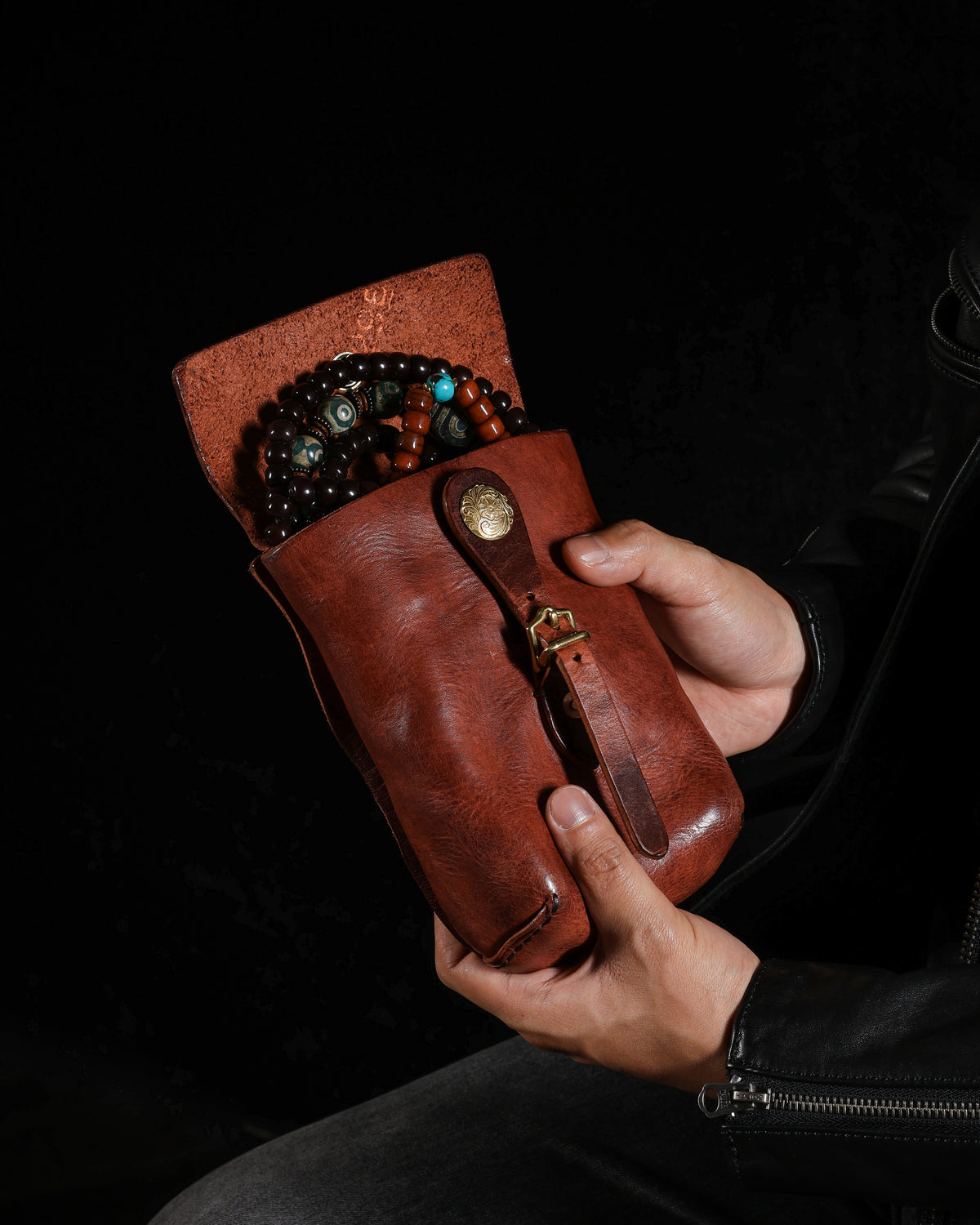 Oiled Cowhide Jewelry Pouch-10