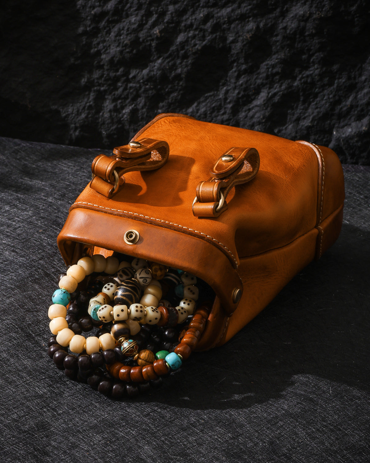 Borsa in pelle conciata al vegetale-23